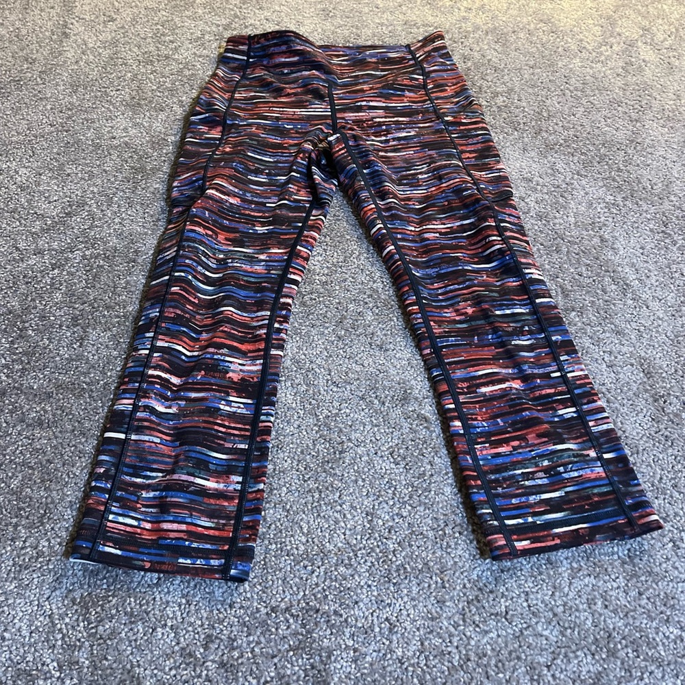 Lululemon Multicolor Abstract Print Legging Women Size 6Yoga Running Athleisure